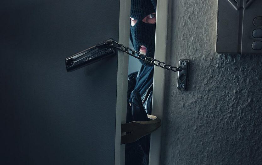 how to prevent house robbers
