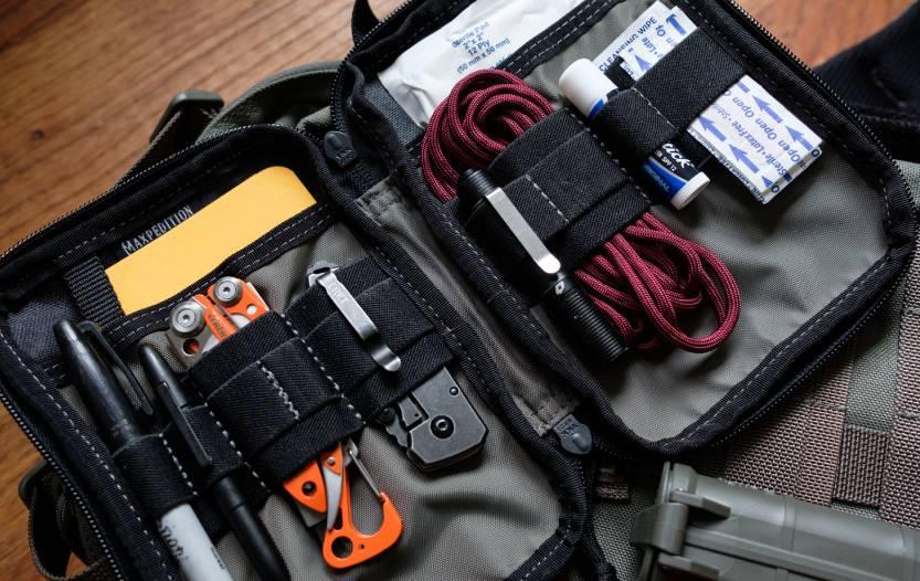 8 EDC Pouch Contents [The Definitive Guide]