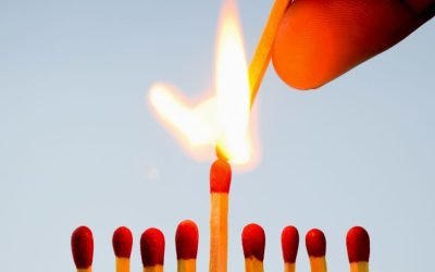 Cool Ways To Light A Match [6 Ways That’ll Blow Your Mind]