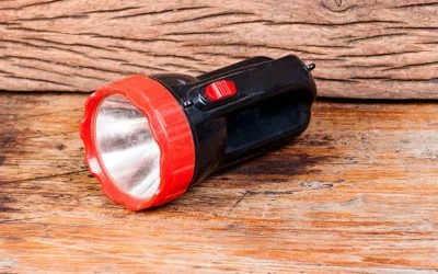 5 Best Hand Crank Flashlights That All Survivalists Should Use