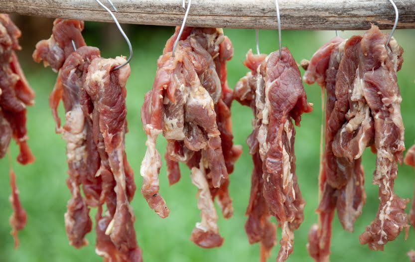 Ways to Store Meat in the Wild